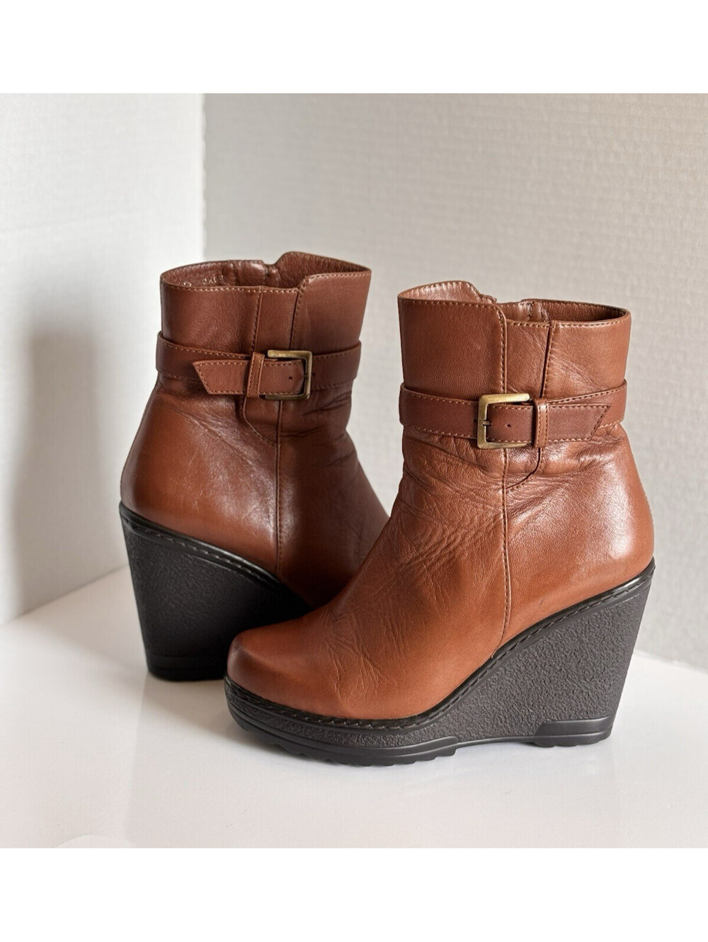 Dione Comfort Ankle Wedge Booties Women's Size 5.5 Brown Leather Side Zip Buckle